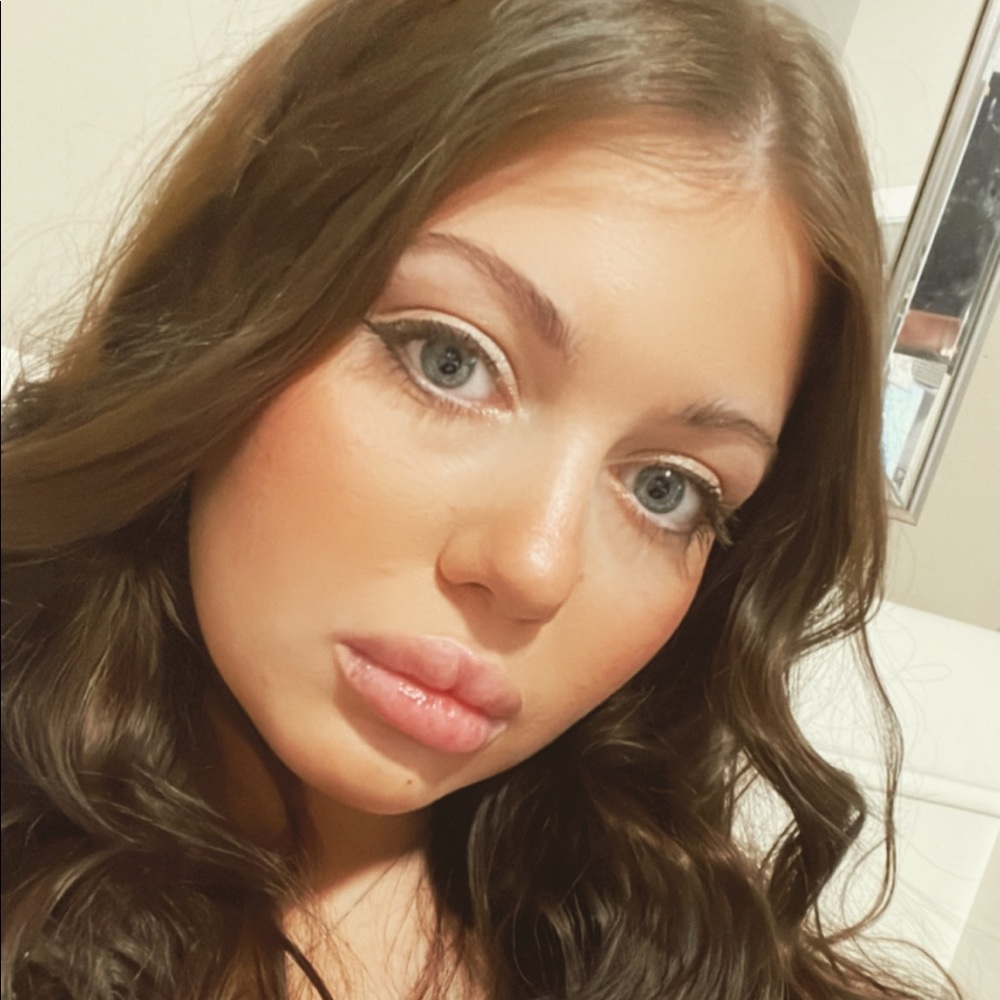 Meet your Posher, Em